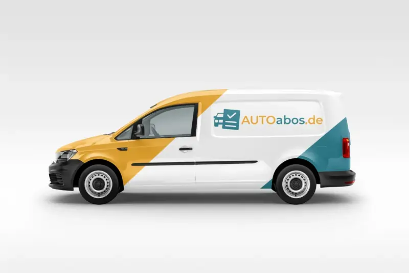 Man sieht einen VW Transporter von der Seite der mit dem Logo von Autoabo.com beklebt ist. Das Fot soll auf das Angebot von Autoabos für Transporter hinweisen.