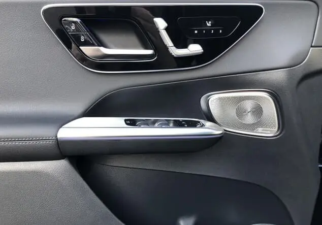 Angebotsdetails Mercedes-Benz GLC 300 de 4MATIC mit EQ Hybrid ++sofort verfügbar++ Metalliclack graphitgrau