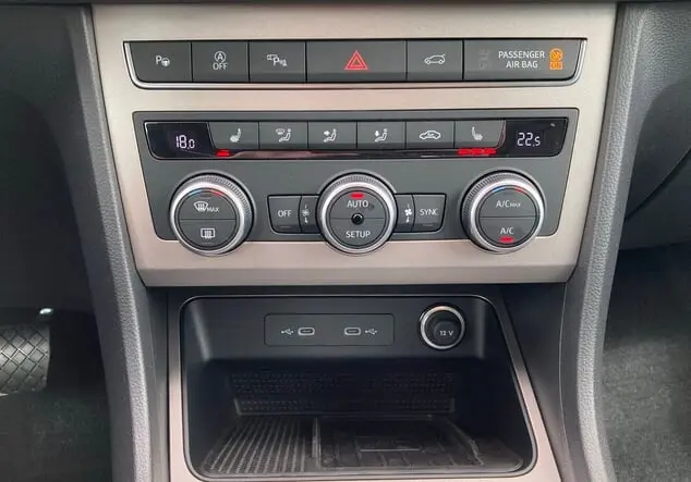Angebotsdetails Seat Ateca Xperience 1.5 TSI 110 kW (150 PS) 7-Gang grau