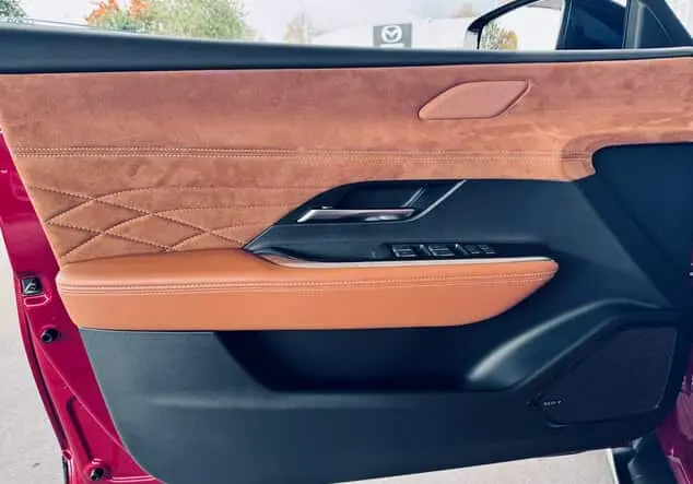 Angebotsdetails Mazda 6E 6e 258PS TAKUMI PLUS*SONY*PANO SOUL RED CRYSTAL M