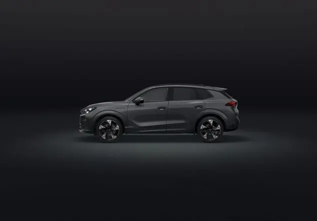 Angebotsdetails Cupra Terramar Cupra Terramar e-HYBRID 1.5 e-HYBRID 150 kW (204 PS) 6-Gang-DSG 150.00 kW (204 PS) Graphene Grau