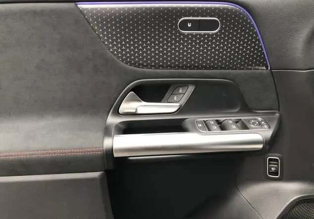 Angebotsdetails Mercedes-Benz GLA 180 AMG-Line ++sofort verfügbar++ Grau-lack mountaingrau