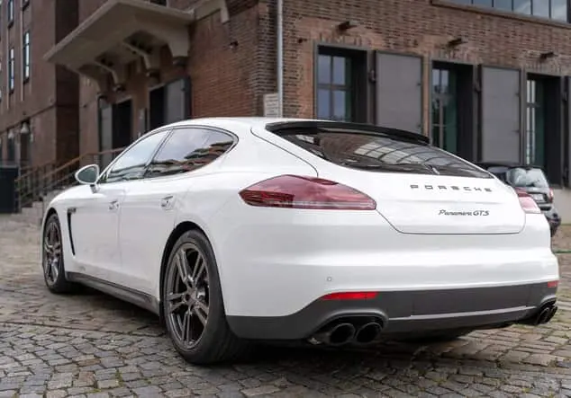Angebotsdetails Porsche Panamera GTS weiß