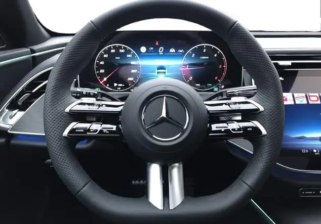 Angebotsdetails Mercedes-Benz E 220 d 4MATIC T-Modell Night Paket Schwarzlack obsidianschwarz