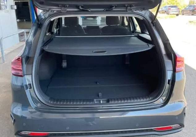 Angebotsdetails Kia Ceed Sporty Wagon Sportswagon Vision Komf+ Grau (DARK PENTA METAL M)