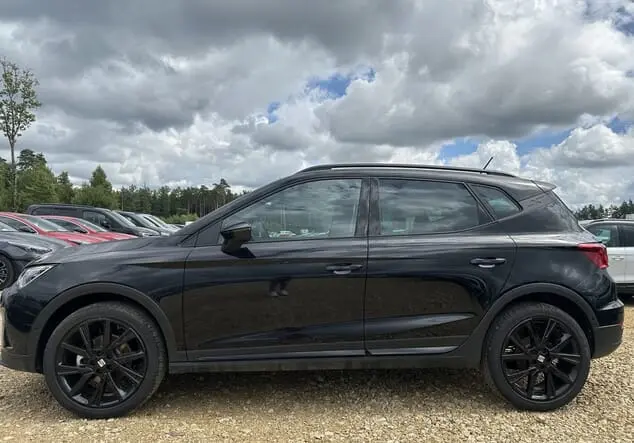 Angebotsdetails Seat Arona Seat Arona FR Black Edition 1.5 TSI 110 kW (150 PS) 7-Gang-DSG Midnight Schwarz Metallic