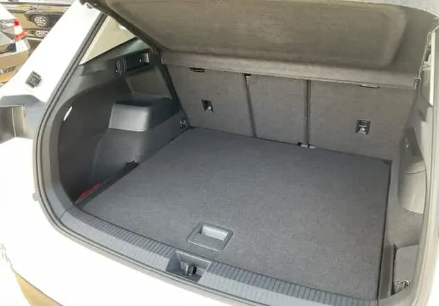 Angebotsdetails Volkswagen Tiguan Tiguan ELEGENCE 4M 2.0TDI 193PS.DSG.MATRIX.NAVI.PANO.AHK.HUD.PDC Oryxweiß Perlmutteffekt