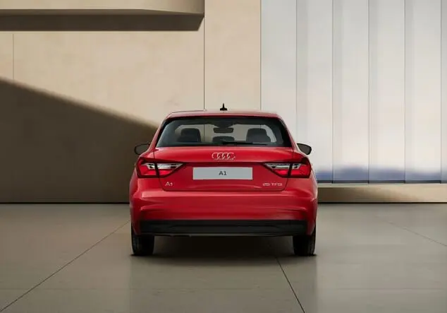 Angebotsdetails Audi A1 Sportback Audi A1 Sportback 25 TFSI 70 kW (95 PS) S tronic Progressivrot Metallic