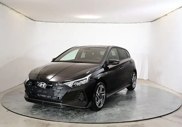 Angebotsdetails Hyundai i20 Hyundai i20 N-Line FL 1.0 T-GDI 74 kW (100 PS) 7-Gang-DSG Phantom Black Pearl