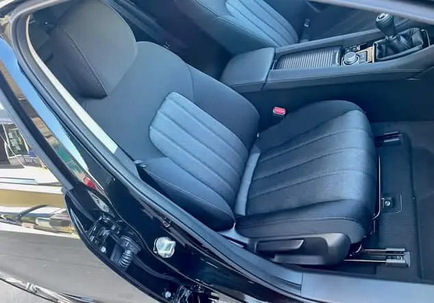 Angebotsdetails Mazda 6 165PS EXCLUSIVE-LINE Jet Black