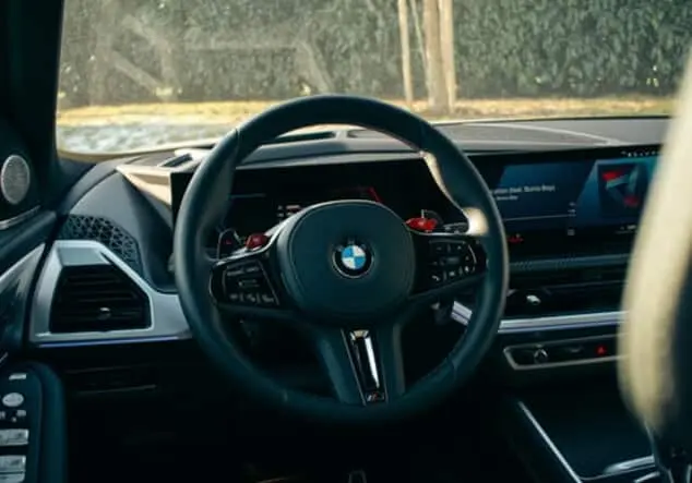 Angebotsdetails BMW XM XM V8 Hybrid Saphirschwarzmetallic