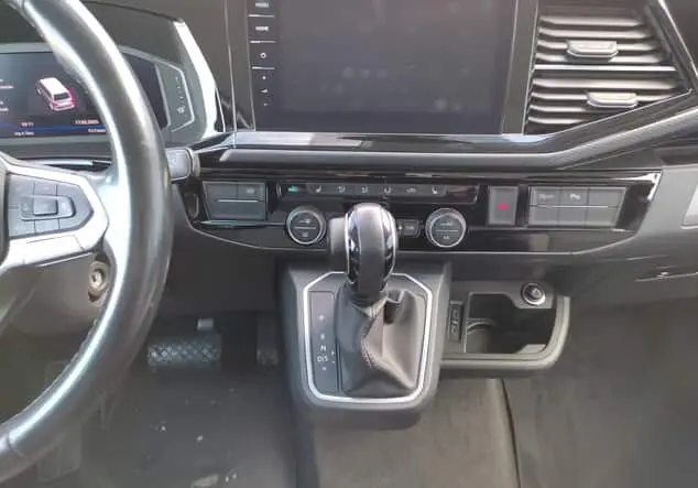 Angebotsdetails Volkswagen T6.1 Multivan Generation SiX 2.0 TDI 4Mot. Grau (Indiumgrau met.)