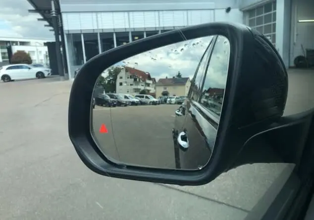 Angebotsdetails Mercedes-Benz GLE 450 4MATIC ++verfügbar ab 25.09.2025++ Metalliclack obsidianschwarz