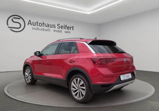 Angebotsdetails Volkswagen T-Roc Move Rot (Kings Red Metallic)