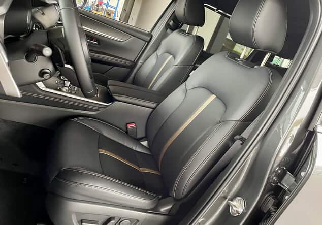 Angebotsdetails Mazda CX-80 CX-80 254PS HOMURA PLUS*6SITZ*BOSE*MATRIX-LED Machine Gray