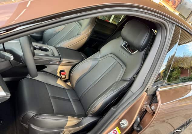 Angebotsdetails Mazda 6E 6e 258PS TAKUMI*LEDER-S*PANO MELTING COPPER M