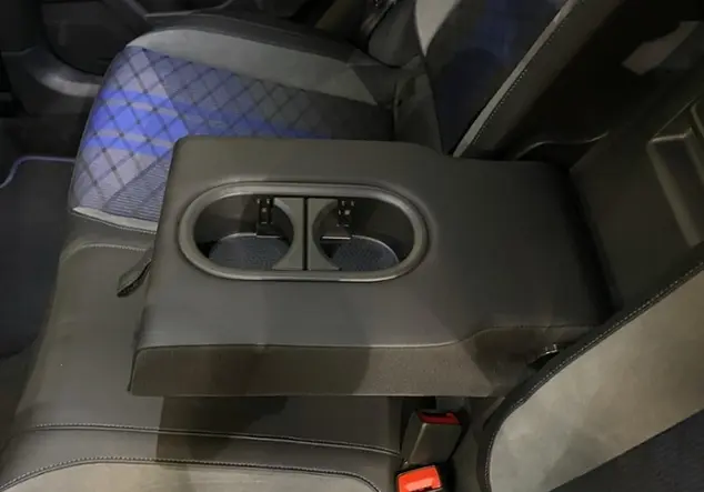 Angebotsdetails Volkswagen T-Roc R 2.0 TSI 4Motion / Schwarz (Deep Black Perleffekt)