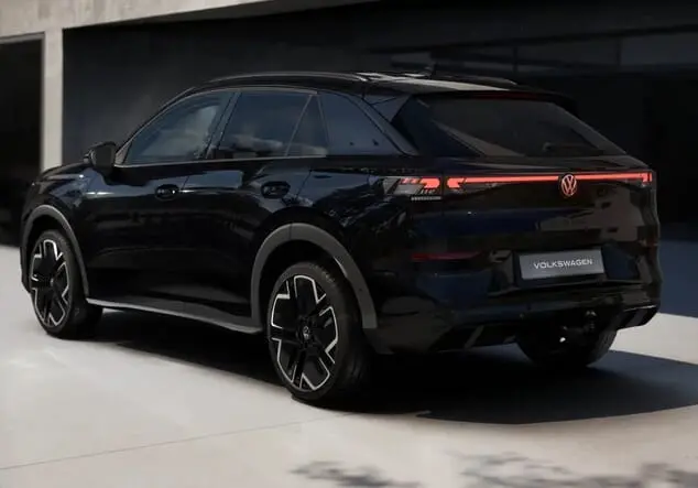 Angebotsdetails Volkswagen T-Roc Volkswagen T-Roc R-Line 1.5 TSI 110 kW (150 PS) 7-Gang-DSG Grenadillschwarz Metallic