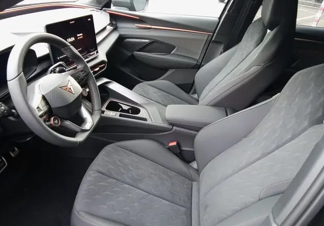 Angebotsdetails Cupra Terramar Cupra Terramar VZ 2.0 TSI 195 kW (265 PS) 7-Gang-DSG 4Drive Midnight Schwarz Metallic