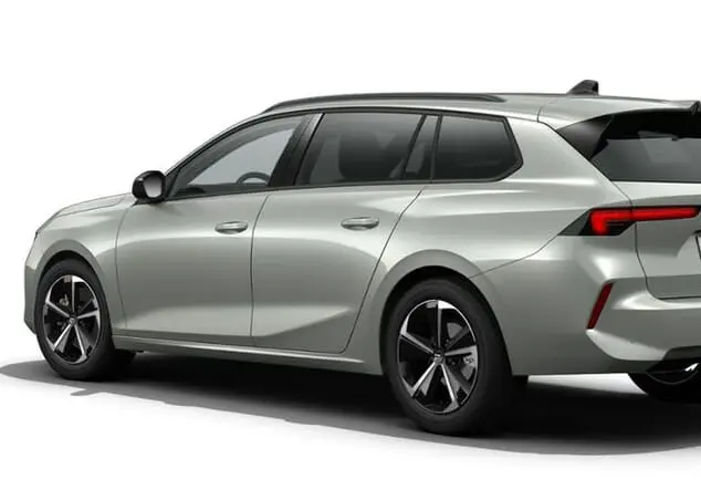 Angebotsdetails Opel Astra Opel Astra Sports Tourer Edition 1.2 Turbo 96 kW (130 PS) 8-Gang Automatikgetriebe Kristall Silber Metallic