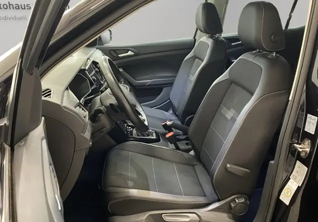 Angebotsdetails Volkswagen T-Cross 1.5 TSI Style R-Line / RFK Schwarz (Deep Black Perleffekt)