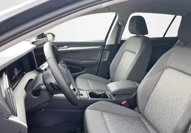 Angebotsdetails Volkswagen Golf Golf Variant Life 2,0 l TDI SCR 110 kW (150 PS) 7-Gang-Doppelkupplungsgetriebe Grenadillschwarz Metallic