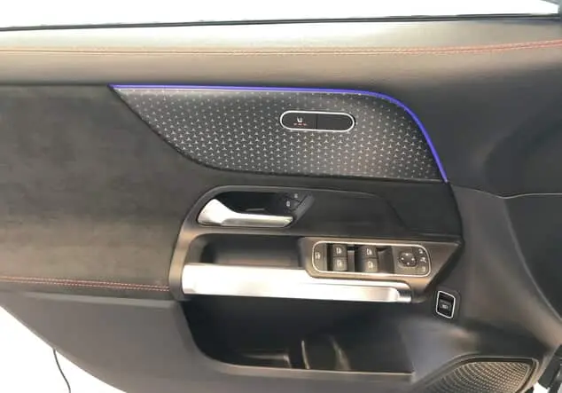 Angebotsdetails Mercedes-Benz GLB 200 d 4MATIC WeiÃ unilack polarweiÃ