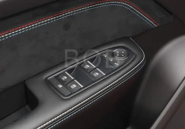 Angebotsdetails Renault Arkana ESPRIT ALPINE Mild Hybrid 160 BOSE Dezir-Rot + Dach schwarz (Rot)