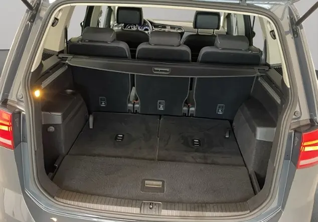 Angebotsdetails Volkswagen Touran 2.0 TDI Active / Grau (Delfingrau Metallic)