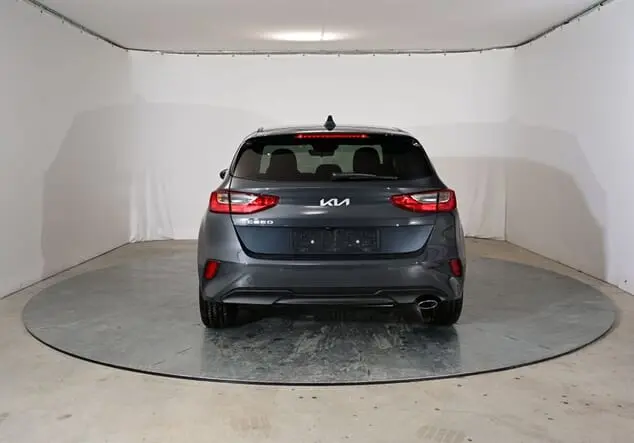 Angebotsdetails Kia Ceed Kia Ceed Silver 1.5 T-GDI 103kW (140PS) 6-Gang Pentametal Metallic