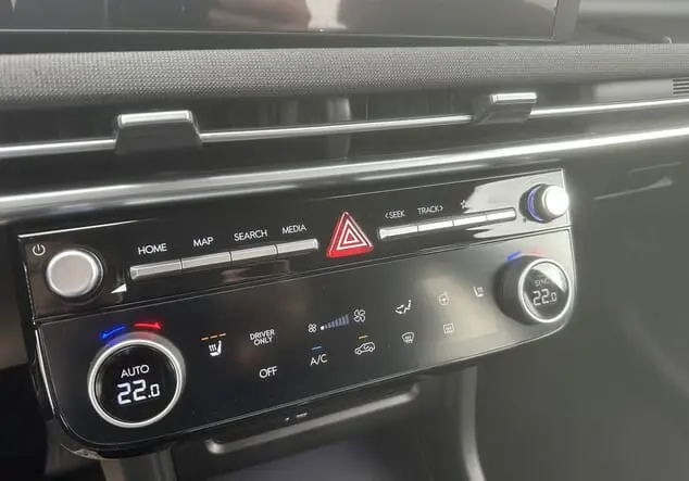Angebotsdetails Hyundai TUCSON Hyundai Tucson GO! Plus 1.6 T-GDi HEV 6-Gang Automatikgetriebe 4WD Abyss Black