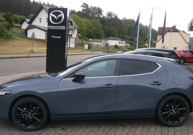 Angebotsdetails Mazda 3 2.5L e-SKYACTIV G 140PS 6AT HOMURA POLYMETAL GRAY