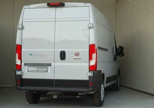 Angebotsdetails Fiat Ducato Elektro L2H2 verblecht Grau