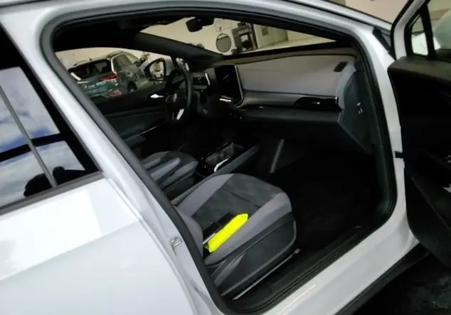 Angebotsdetails Volkswagen ID.4 Pro KLIMA ALU WeiÃ (GletscherweiÃ Metallic)