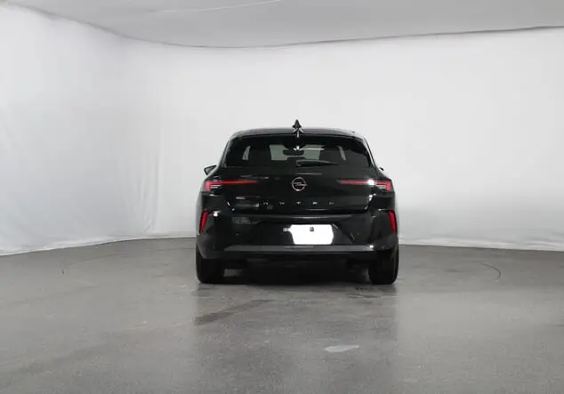 Angebotsdetails Opel Astra Opel Astra Edition 1.2 Turbo 96 kW (130 PS) 6-Gang Karbon Schwarz Metallic