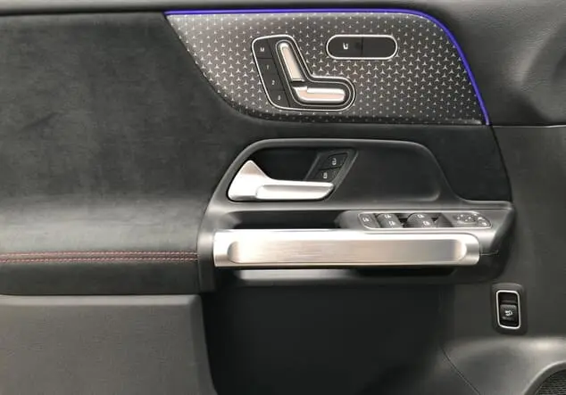 Angebotsdetails Mercedes-Benz GLB 220 d 4MATIC ++sofort verfügbar++ Graulack mountaingrau