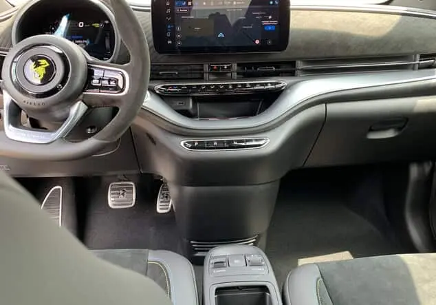 Angebotsdetails Abarth 500e Scorpione Blau