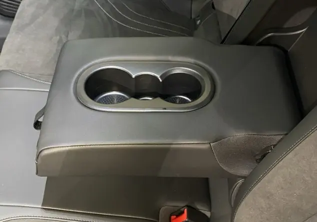 Angebotsdetails Volkswagen ID.4 Pro Performance Move 82 kWh KLIMA NAVI Schwarz (Grenadillschwarz Metallic)