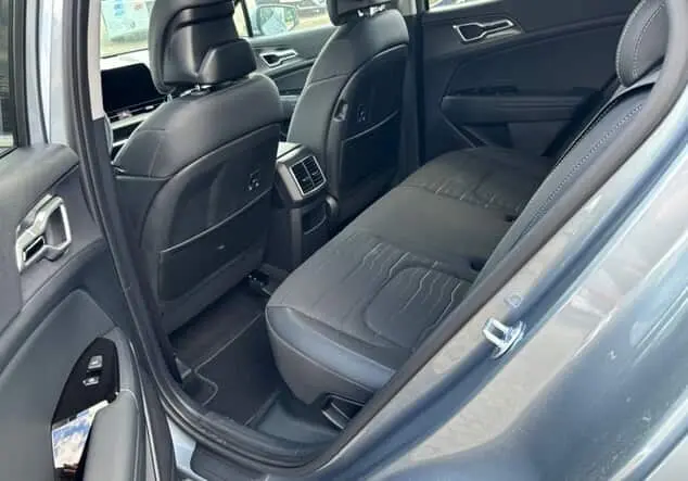 Angebotsdetails Kia Sportage 1.6 T-GDI Hybrid Spirit Auto 4WD DRIVE Silber (Lunarsilber Metallic)