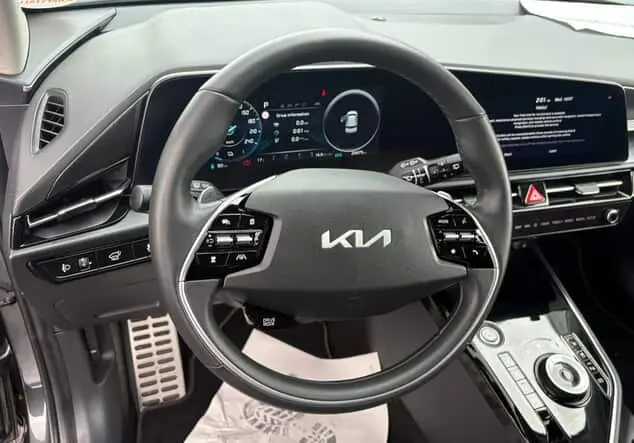 Angebotsdetails Kia Niro EV Inspiration Wärmepumpe DriveWise Technik Relax Sound Glasdach Grau