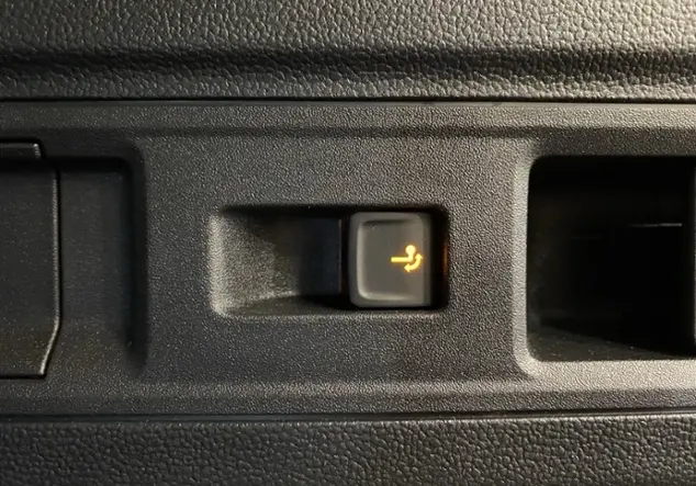 Angebotsdetails Volkswagen Passat Variant B9 2.0 TDI Business KLIMA WeiÃ (OryxweiÃ Perlmutteffekt)