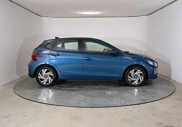 Angebotsdetails Hyundai i20 Hyundai i20 Wave 1.2 MPI 59 kW (79 PS) 5-Gang Vibrant Blue Pearl