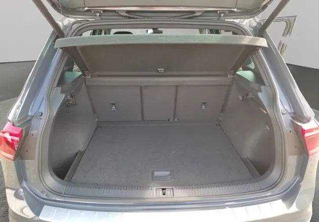 Angebotsdetails Volkswagen Tiguan R-Line 2.0 TDI 4Motion Grau (Delfingrau Metallic)