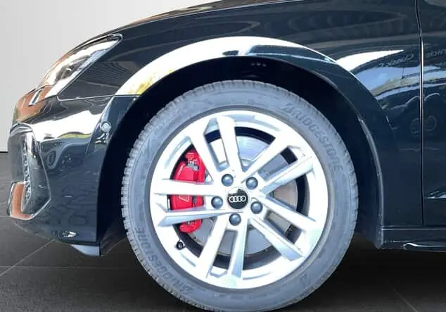 Angebotsdetails Audi S3 Audi S3 Sportback TFSI 228 (310) kW (PS) S tronic Mythosschwarz Metallic