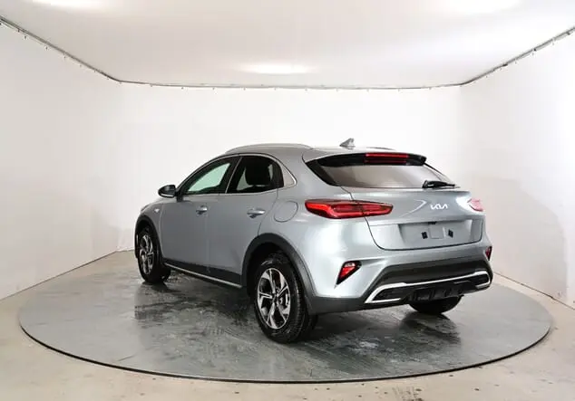 Angebotsdetails Kia XCeed Kia Xceed MY26 1.0 T-GDI MHEV 85 kW (115 PS) 7-Gang-DCT Lunarsilber Metallic