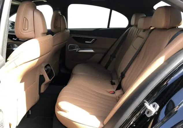 Angebotsdetails Mercedes-Benz E 220 d 4MATIC ++sofort verfügbar++ Metalliclack obsidianschwarz