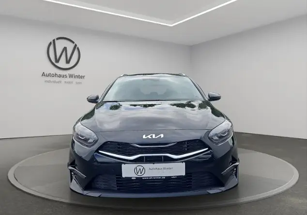 Angebotsdetails Kia Ceed Sportswagon Ultimate Edition 140 Schwarz (Zilinaschwarz)