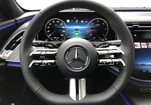 Angebotsdetails Mercedes-Benz E 220 d 4MATIC T-Modell Night Paket Graulack graphitgrau