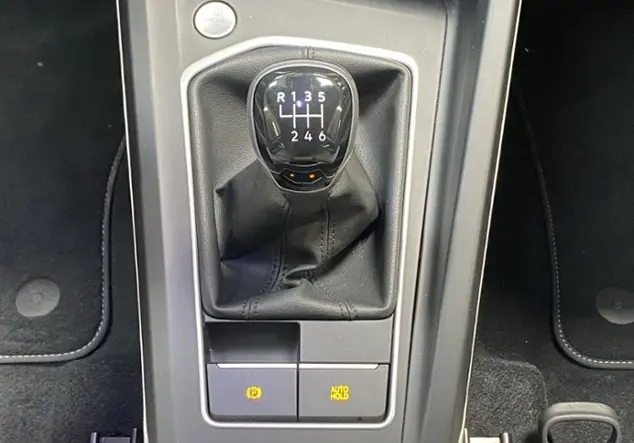 Angebotsdetails Volkswagen Golf VIII 1.5 TSI Style +NAVI+MEMORYSITZ Grau (Delfingrau Metallic)
