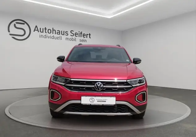 Angebotsdetails Volkswagen T-Roc Move Rot (Kings Red Metallic)
